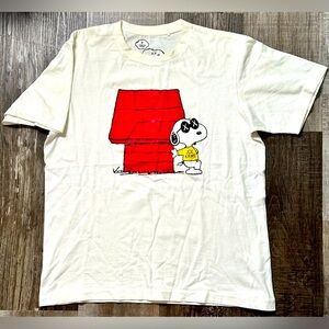 NWT-🔥 KAWS X PEANUT COLLECTORS T-SHIRT MEN’S SIZE SMALL🔥